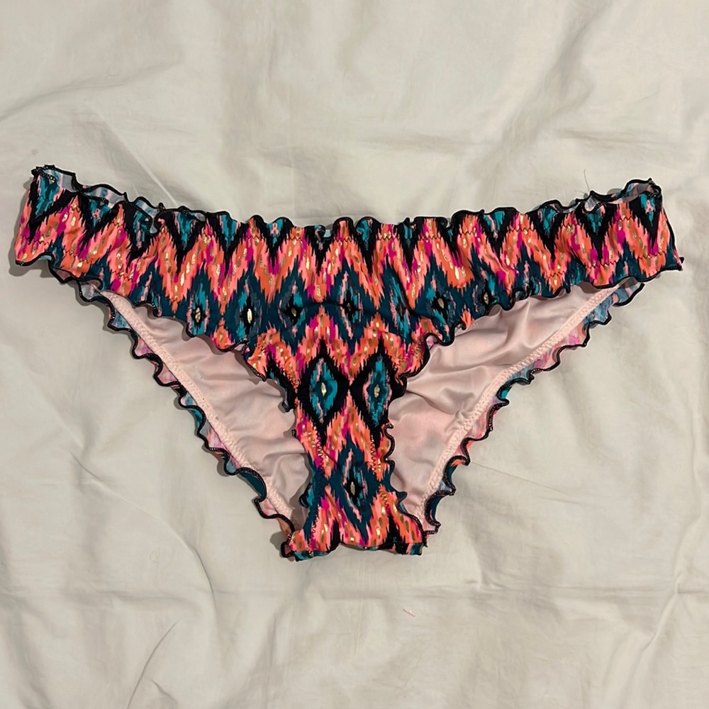 Target SIZE MEDIUM Scrunched Back Bikini Bottoms